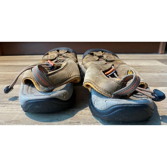 Keen Newport H2 Sandals Waterproof Hiking Shoes Mens Sz 9 mossy brown Bungee main image 7